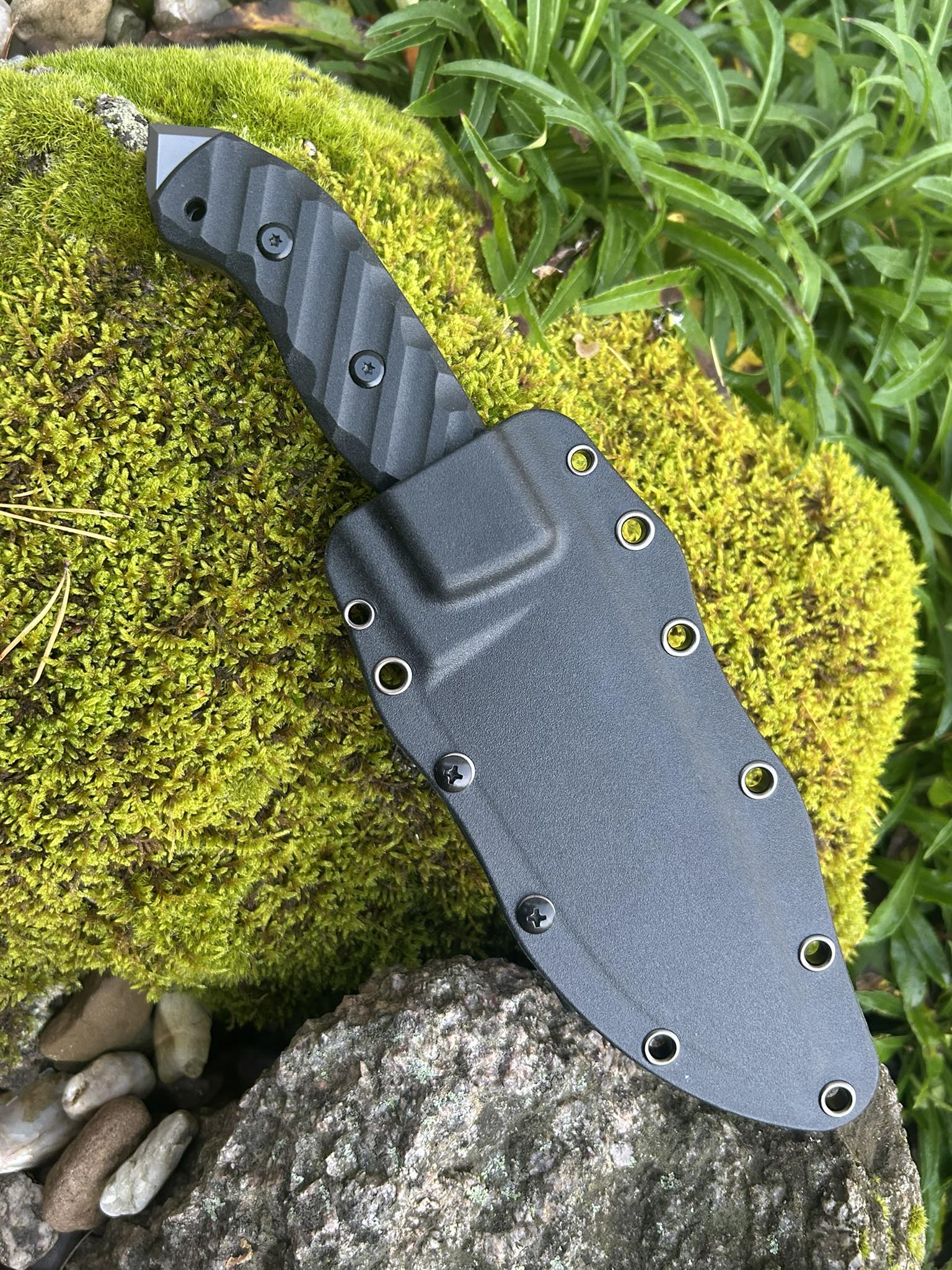 Survival nůž Ranger Pro, Full Tang – čepel z 440C, rukojeť G10 02